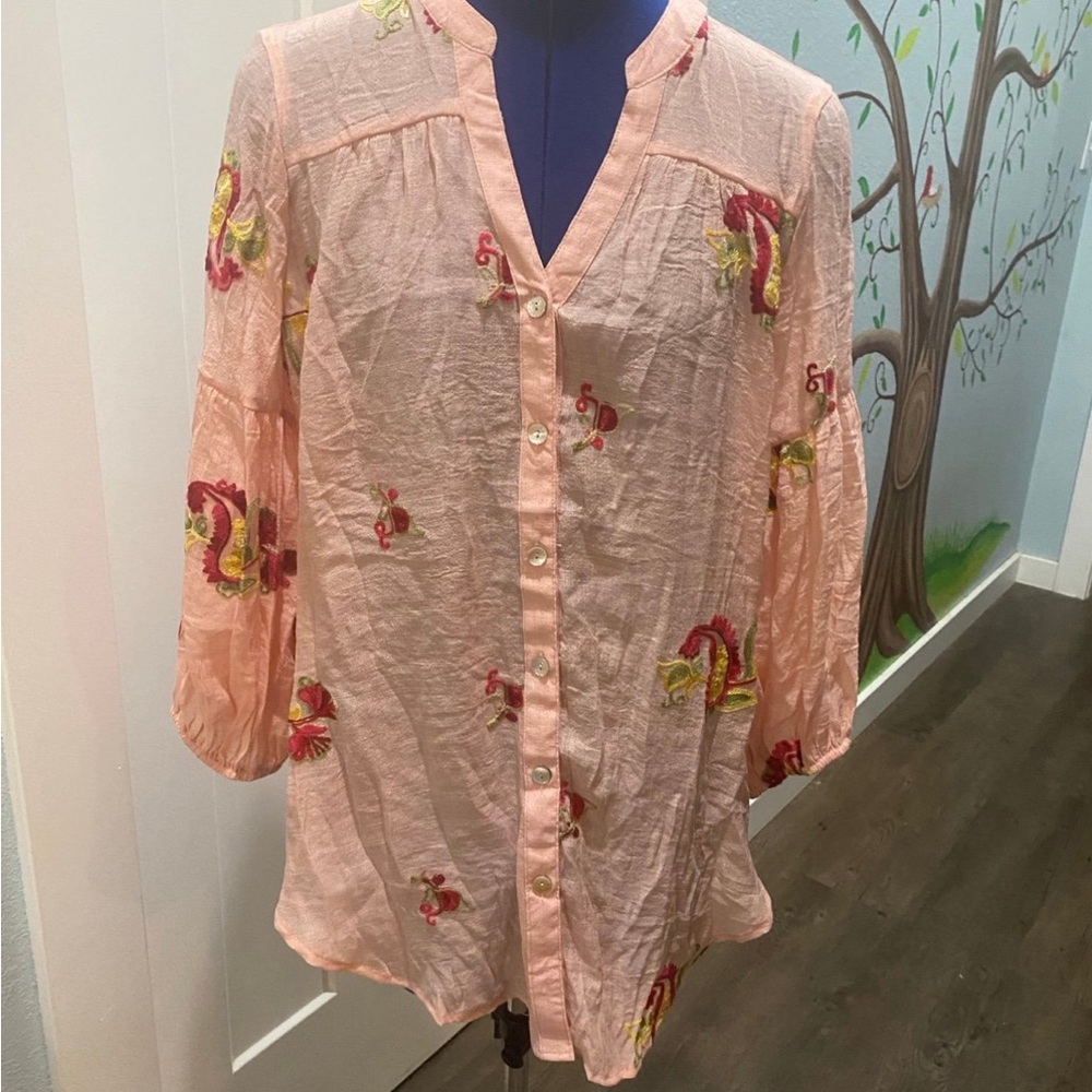 Figueroa & Flower embroidered blouse. Size medium